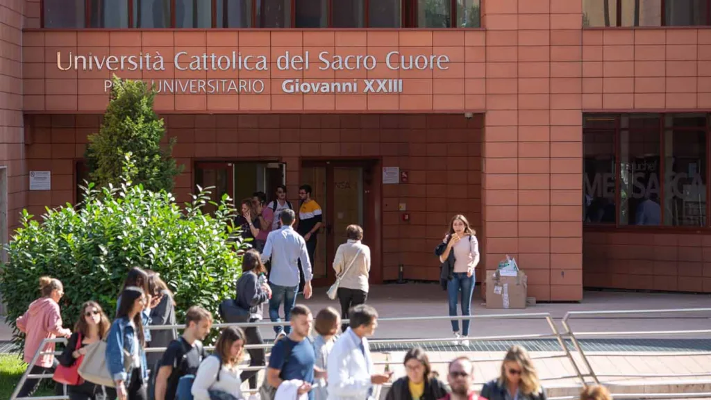 Università Cattolica Scholarships 2025